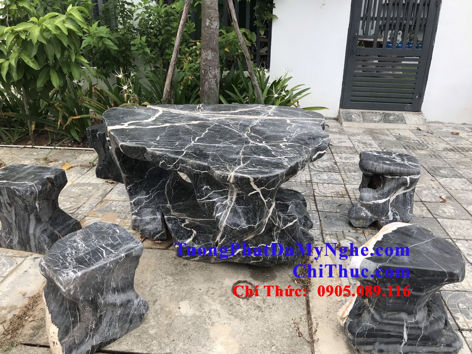 Bàn ghế đá sần vườn đá nguyên khối