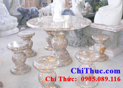 Bàn ghế bằng đá non nước